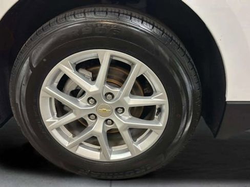 Used 2024 Chevrolet Equinox LT AWD/4WD image 14