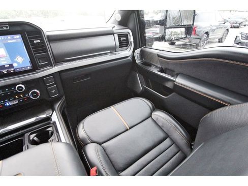 Used 2024 Ford F450 Platinum w/ FX4 Off-Road Package image 13