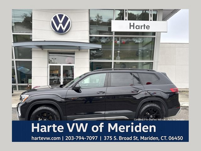 Certified 2026 Volkswagen Atlas Peak Edition AWD/4WD image 1