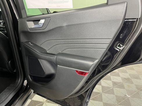 Used 2024 Ford Escape Platinum image 14