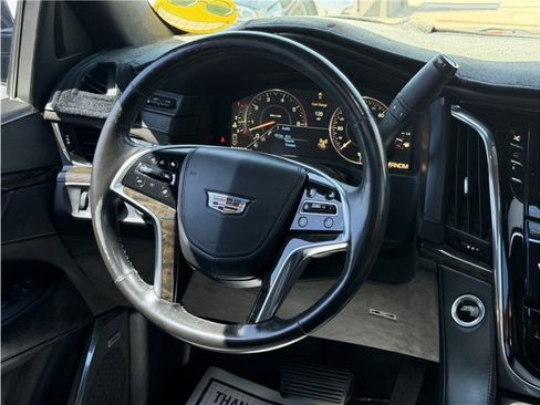 Used 2015 Cadillac Escalade ESV Platinum AWD/4WD image 45