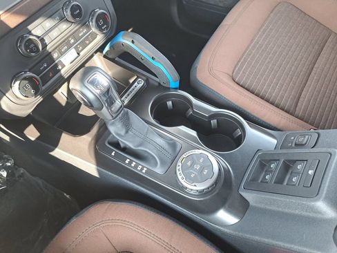 Used 2023 Ford Bronco Outer Banks w/ Sasquatch Package AWD/4WD image 24