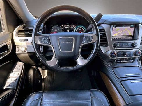 Used 2020 GMC Yukon XL Denali image 8