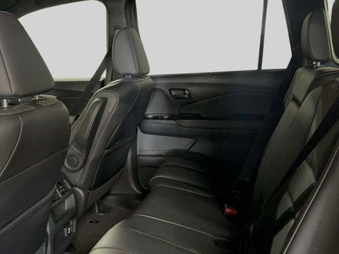 Certified 2023 Honda Passport TrailSport image 31