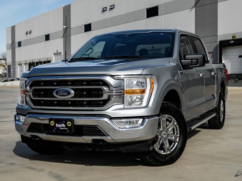 Used 2023 Ford F150 XLT w/ XTR Package image 3