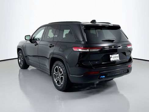 Used 2022 Jeep Grand Cherokee Trailhawk w/ Advanced Protech Group II AWD/4WD image 6