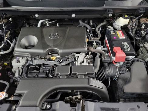 Used 2020 Toyota RAV4 XLE w/ Convenience Package image 13