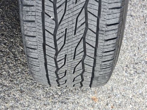 Used 2023 Chevrolet Traverse Premier image 11