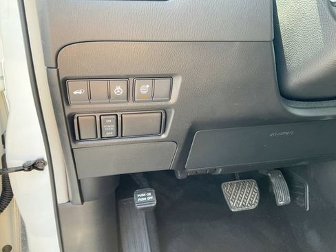 Certified 2023 Nissan Armada Platinum w/ Captain's Chairs Package AWD/4WD image 21