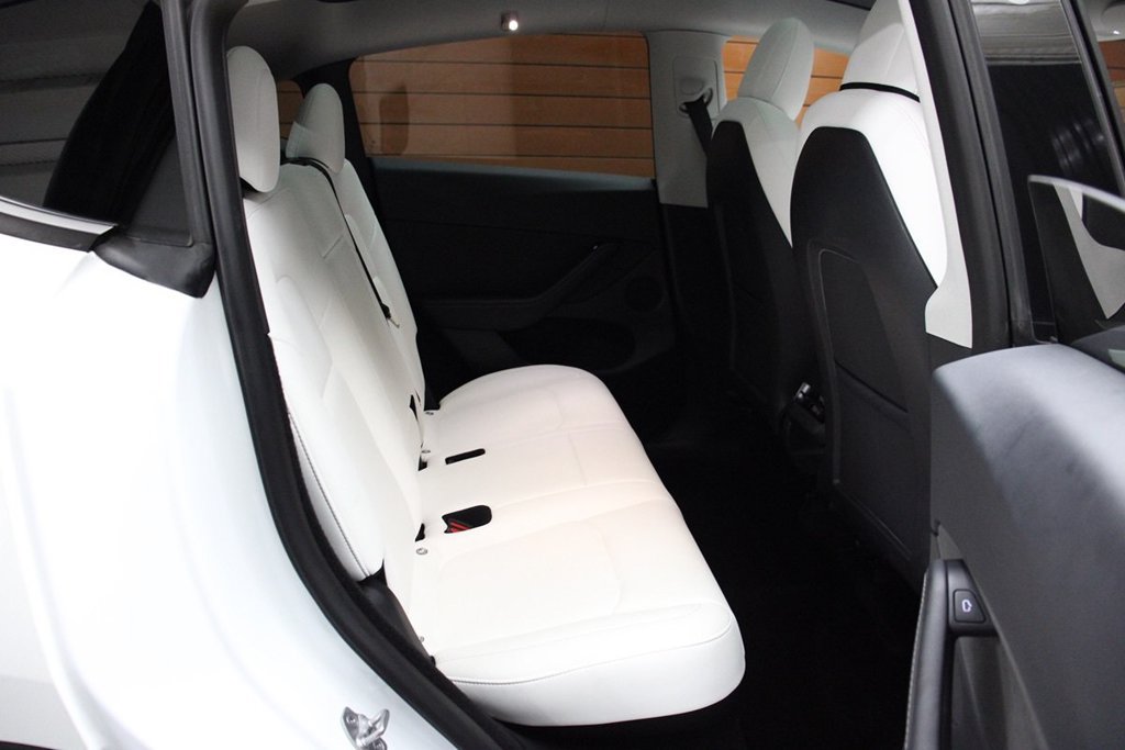 Used 2023 Tesla Model Y Long Range AWD/4WD image 19