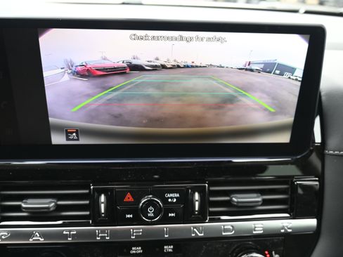 New 2026 Nissan Pathfinder SV image 28