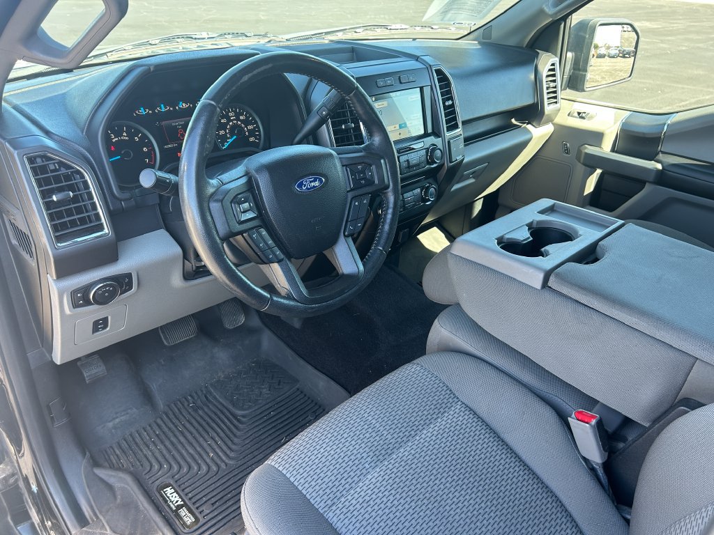 Used 2017 Ford F150 XLT w/ Equipment Group 302A Luxury AWD/4WD image 28