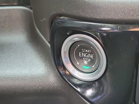 Used 2024 Chevrolet Silverado 2500 LT image 12