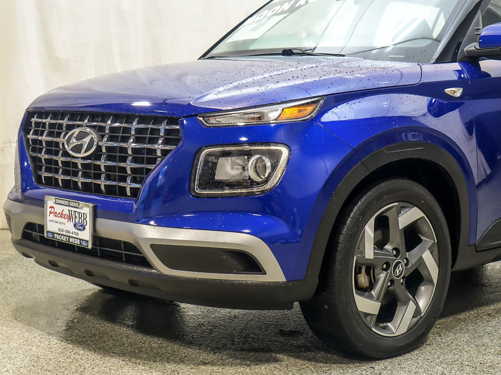 Used 2022 Hyundai Venue SEL w/ Cargo Package FWD image 3