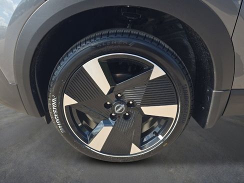 New 2026 Nissan Kicks SR w/ SR Premium Package AWD/4WD image 9