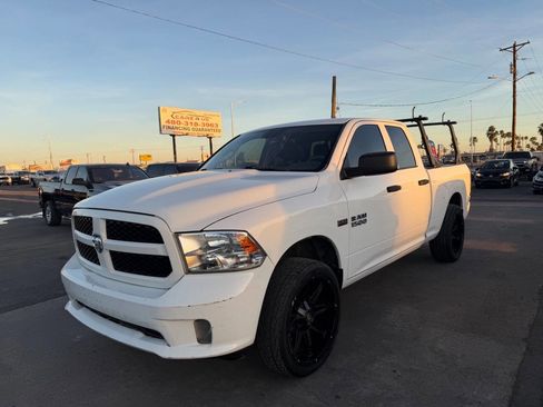Used 2017 RAM 1500 Express image 3