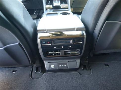 Certified 2025 Acura MDX w/ Technology Package FWD image 18