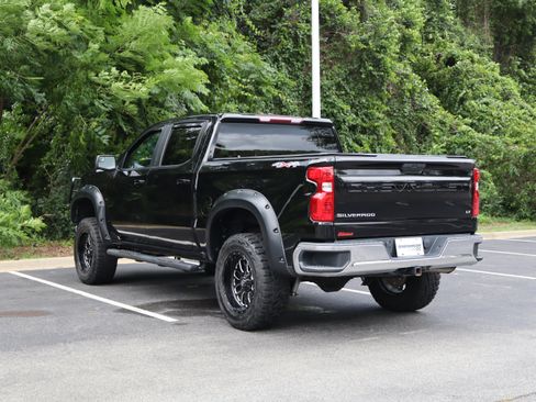 Used 2020 Chevrolet Silverado 1500 LT w/ Fleet Comfort Package AWD/4WD image 7