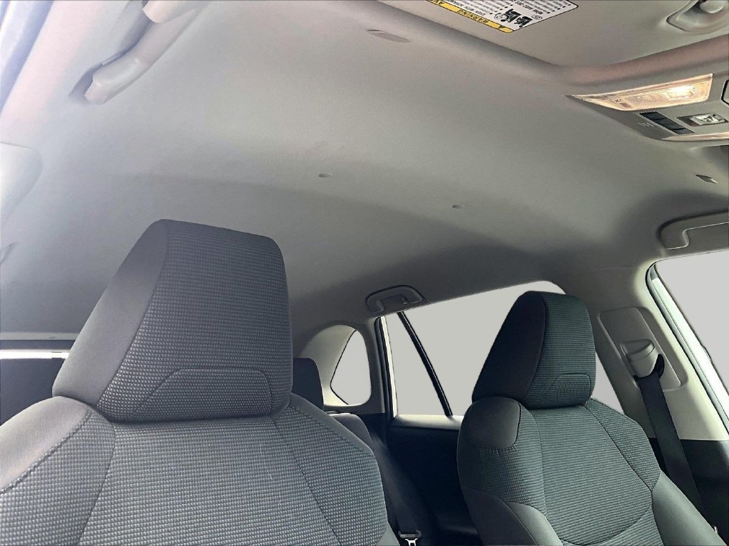 Used 2025 Toyota RAV4 LE AWD/4WD image 22