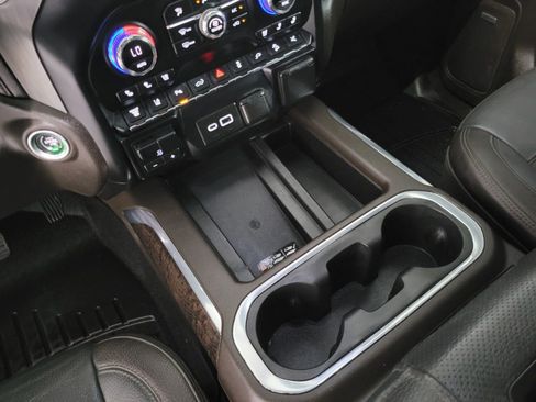 Used 2021 GMC Sierra 2500 Denali w/ Denali Ultimate Package image 27