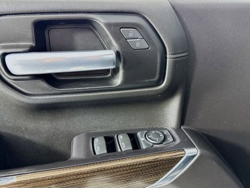 Used 2021 Chevrolet Silverado 1500 LT Trail Boss w/ Convenience Package II image 16