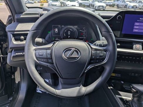 Used 2024 Lexus UX 250h FWD image 18