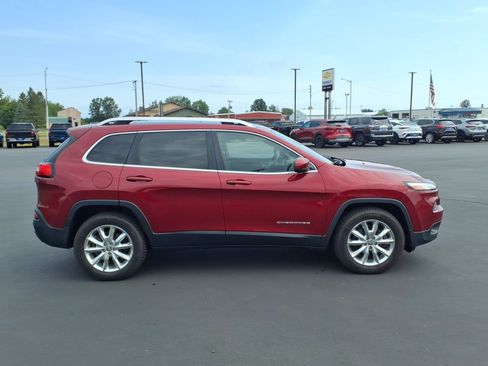 Used 2015 Jeep Cherokee Limited w/ Trailer Tow Group AWD/4WD image 7