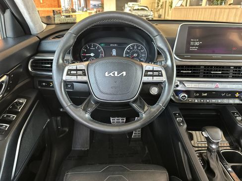 Certified 2022 Kia Telluride SX w/ SX Prestige Package AWD/4WD image 19