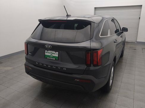 Used 2021 Kia Sorento LX AWD/4WD image 7