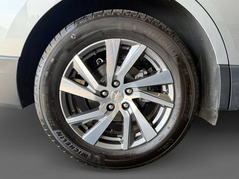 Used 2023 Chevrolet Equinox Premier FWD image 10