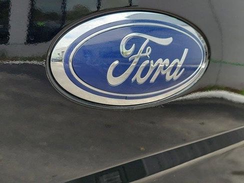 Used 2017 Ford F150 Lariat w/ Equipment Group 502A Luxury AWD/4WD image 27