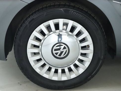 Used 2016 Volkswagen Beetle 1.8T S image 12