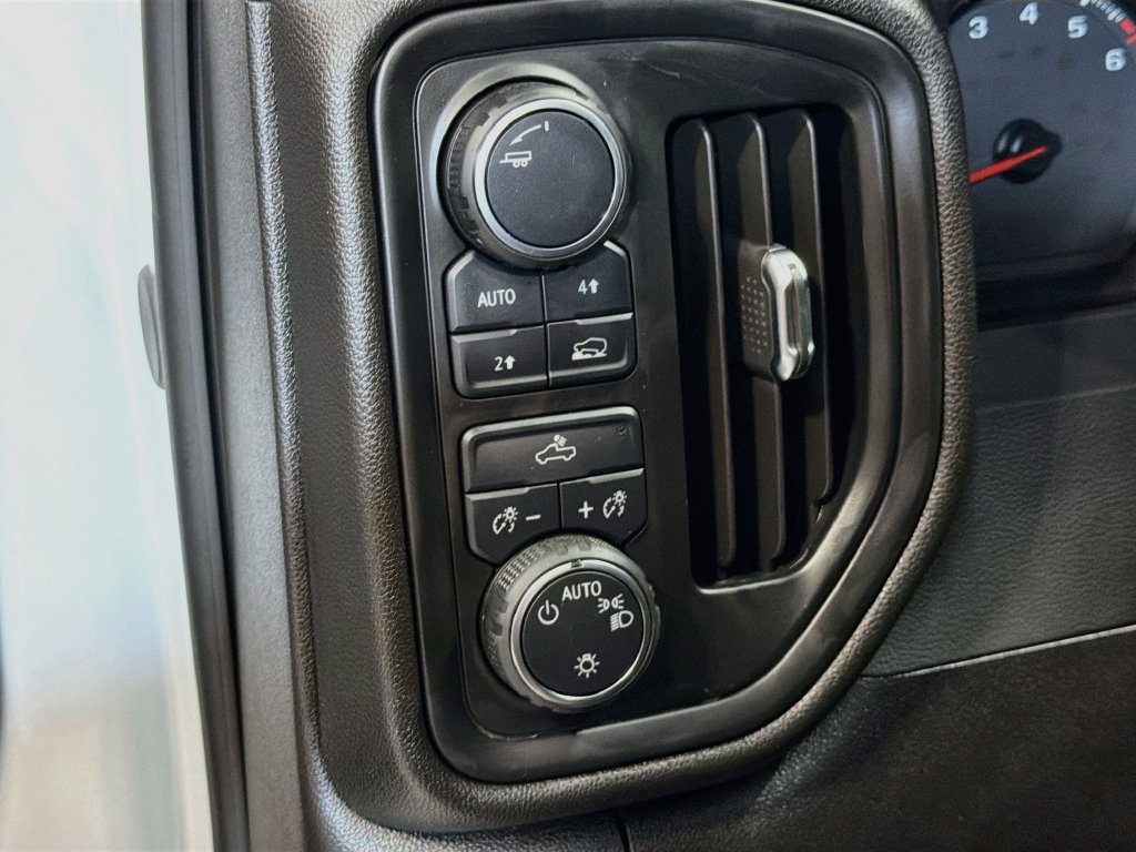 Used 2024 Chevrolet Silverado 1500 Custom w/ LPO, Dark Essentials Package AWD/4WD image 12