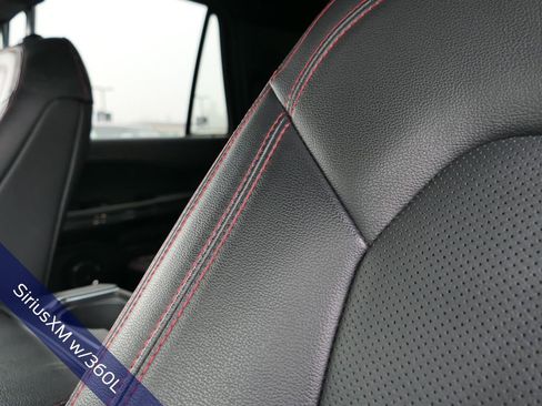 Used 2023 Ford Expedition Limited image 12