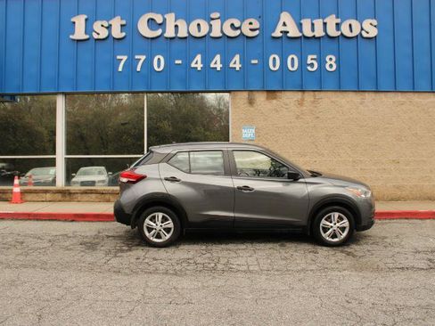 Used 2020 Nissan Kicks S FWD image 8