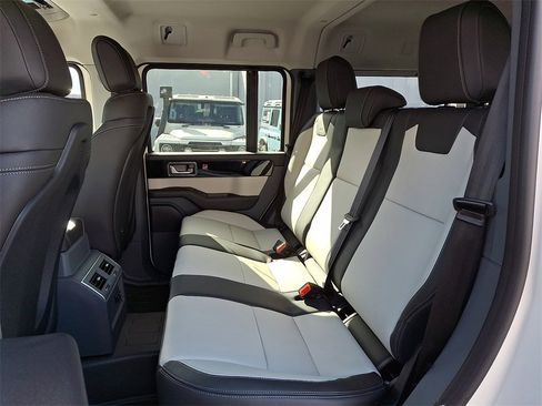 New 2025 INEOS Grenadier Fieldmaster Edition image 5