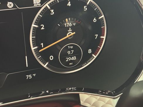 Certified 2023 Bentley Continental GT Azure image 26