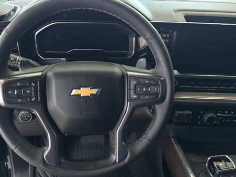 Used 2025 Chevrolet Silverado 1500 High Country w/ Technology Package image 11