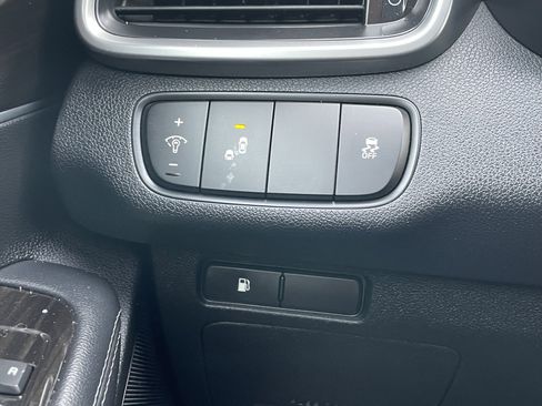 Used 2019 Kia Sorento LX image 13