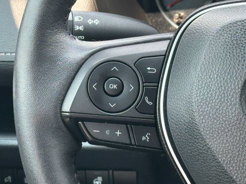 Used 2022 Toyota RAV4 XLE w/ XLE Grade Weather Package AWD/4WD image 20