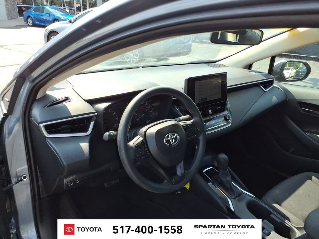 Used 2024 Toyota Corolla LE FWD image 15