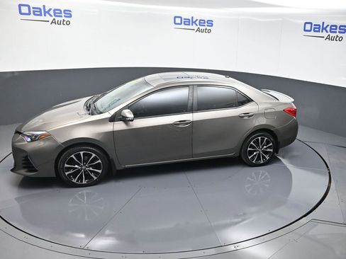 Used 2018 Toyota Corolla SE image 45