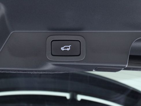 Used 2022 Land Rover Range Rover Sport HST image 11