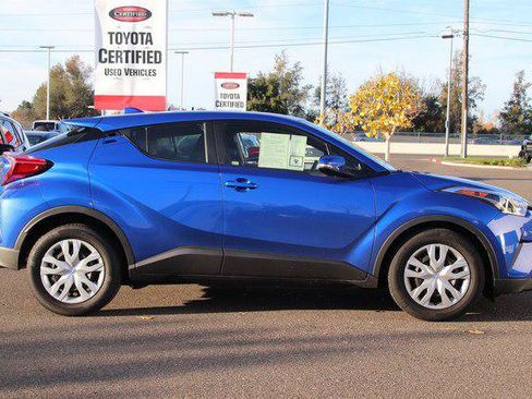 Certified 2019 Toyota C-HR LE FWD image 5