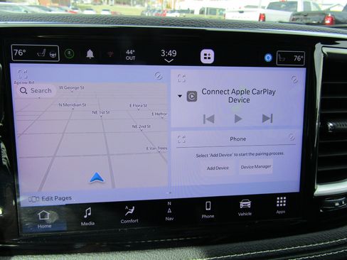 Used 2023 Chrysler Pacifica Limited image 28