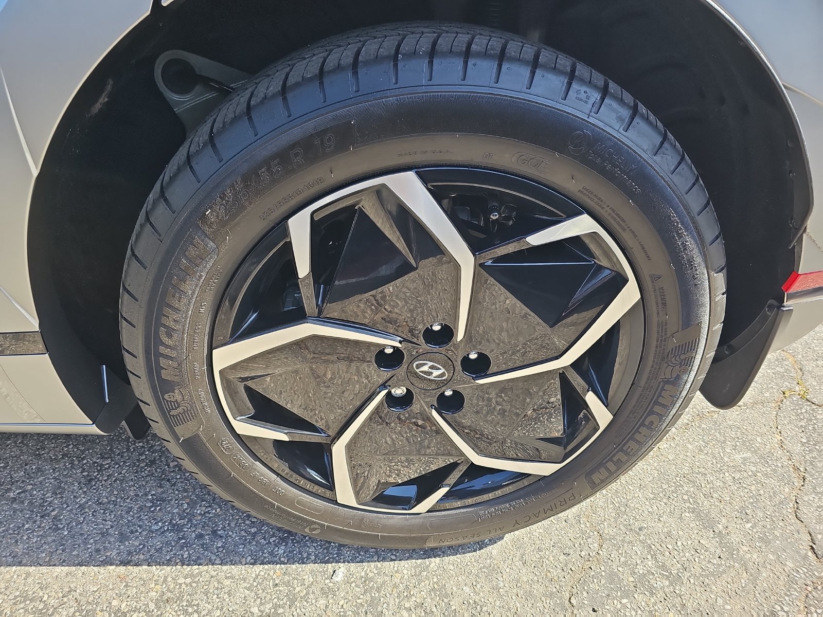 Certified 2024 Hyundai Ioniq 5 Limited RWD image 41