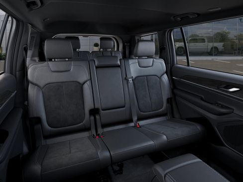 New 2026 Jeep Grand Cherokee L 4WD image 15
