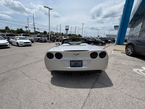 Used 2005 Chevrolet Corvette Convertible w/ Preferred Equipment Group RWD image 4