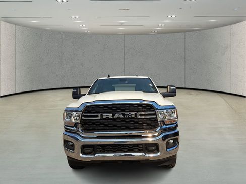 Used 2024 RAM 3500 Big Horn AWD/4WD image 2