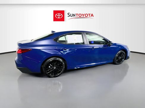 Used 2026 Toyota Camry SE FWD image 4